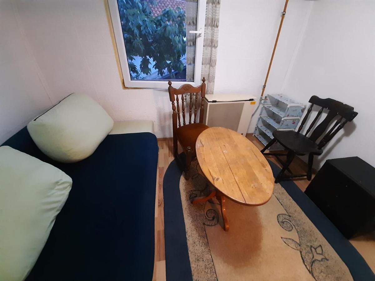 Appartement Sprat Kuce à SJJ Extérieur photo
